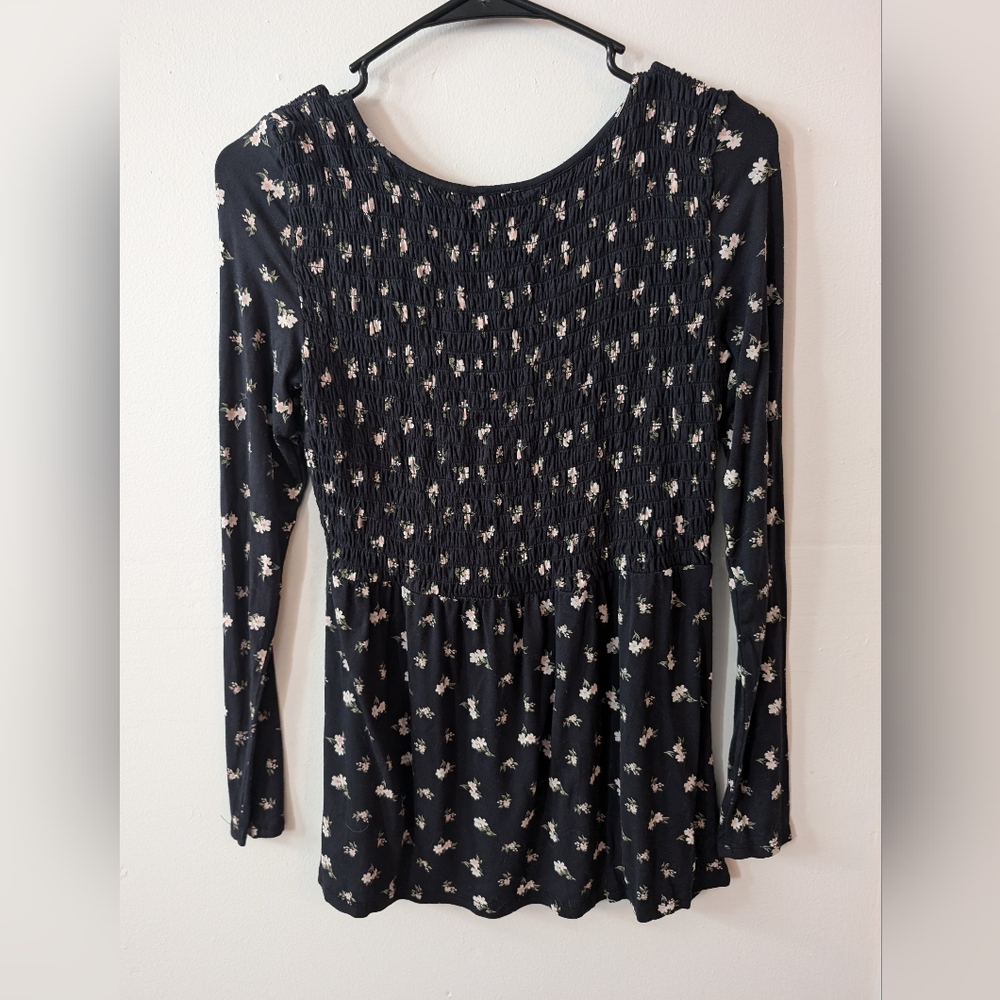3 For $12 Clearance American Eagle Women's Floral Top - Picture 2 of 3